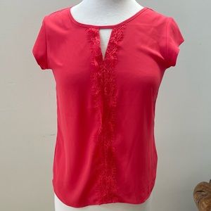 Coral (Orangey Red-Pink) Lace Accent Peek A Boo Crepe Express Top / Tank XS / S